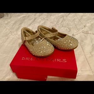 3/$12 Brandnew Glitter toddler shoes size 5